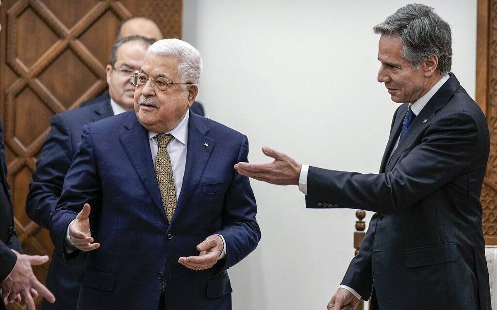 بلينكن يصل الى تل أبيب.. ويلتقي عباس غدا