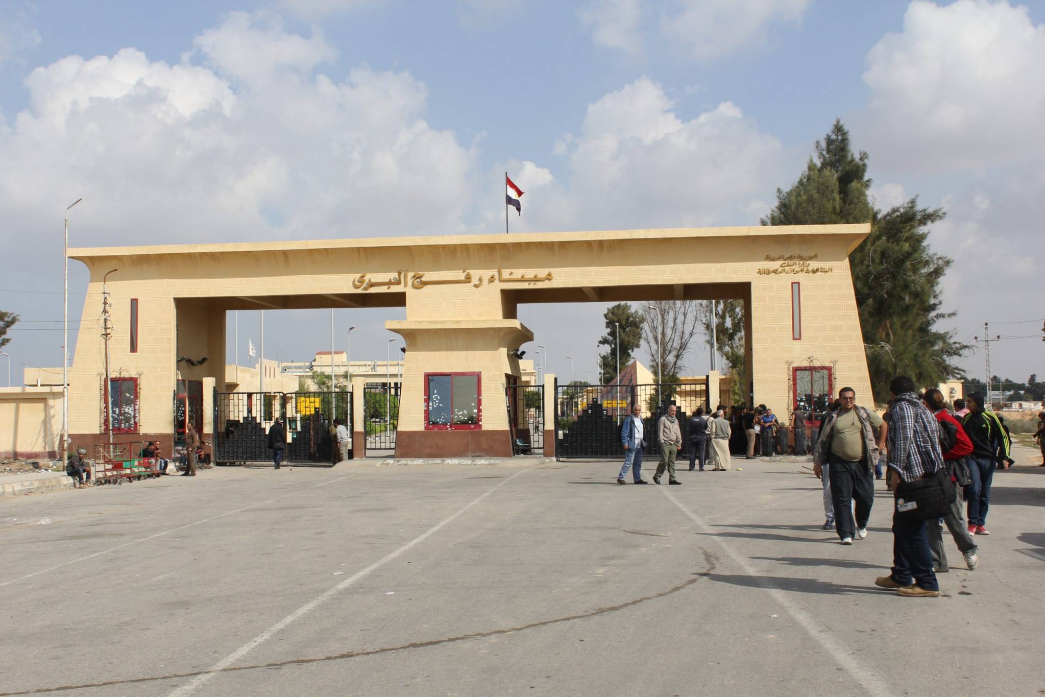 ما حقيقة إغلاق مصر معبر رفح؟