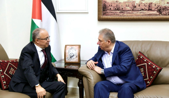 دبور استقبل سفير الجزائر وتأكيد على صمود 
الشعب الفلسطيني في مواجهة العدوان
