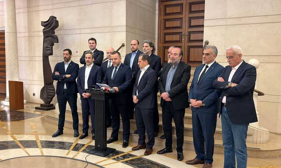 نوّاب المعارضة: لا يملك حزب الله
الحق في زجّ البلد في حروب