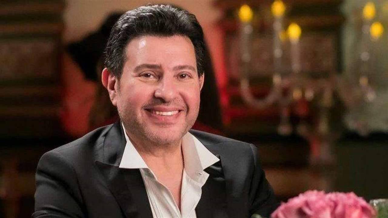 فنان مصري شهير يعتذر من هاني شاكر لهذا السبب