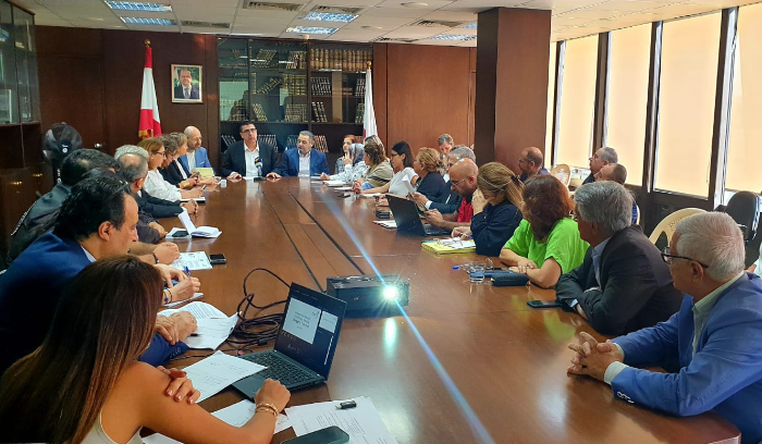 حجار ترأس اجتماعاً تنسيقياً لتشكيل
خليّة للإستجابة لأزمة النزوح