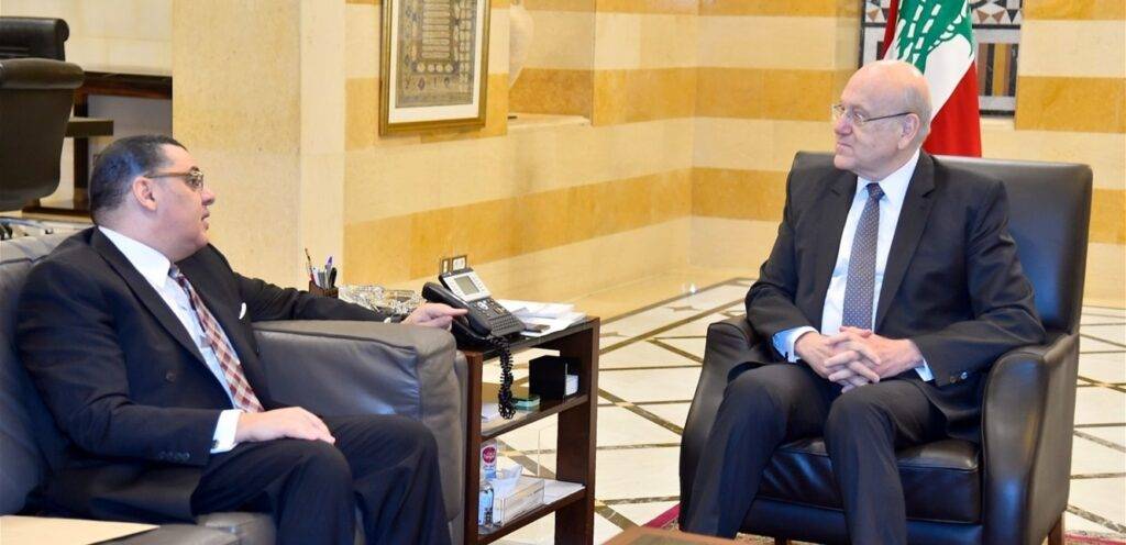 بحث مع بلينكن هاتفياً الأوضاع في لبنان والمنطقة
ميقاتي: الحكومة تقوم بكلّ الاتصالات وبإعداد
خطة للطوارئ في حال حصول أيّ مستجدات