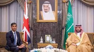بريطانيا والسعودية تتفقان على ضرورة تجنب تصعيد الصراع بين حماس و"اسرائيل"