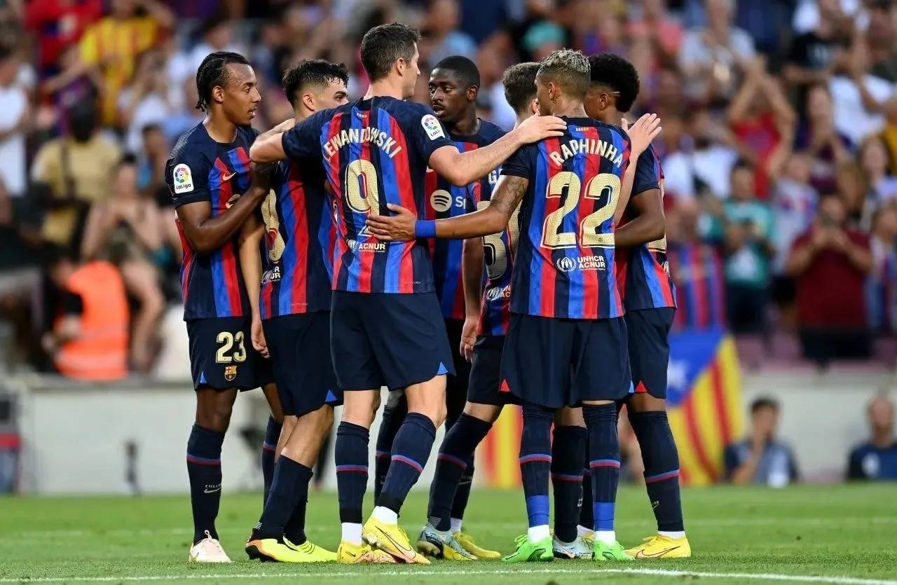 برشلونة يخوض بروفة كلاسيكو ريال مدريد بـ12 لاعباً