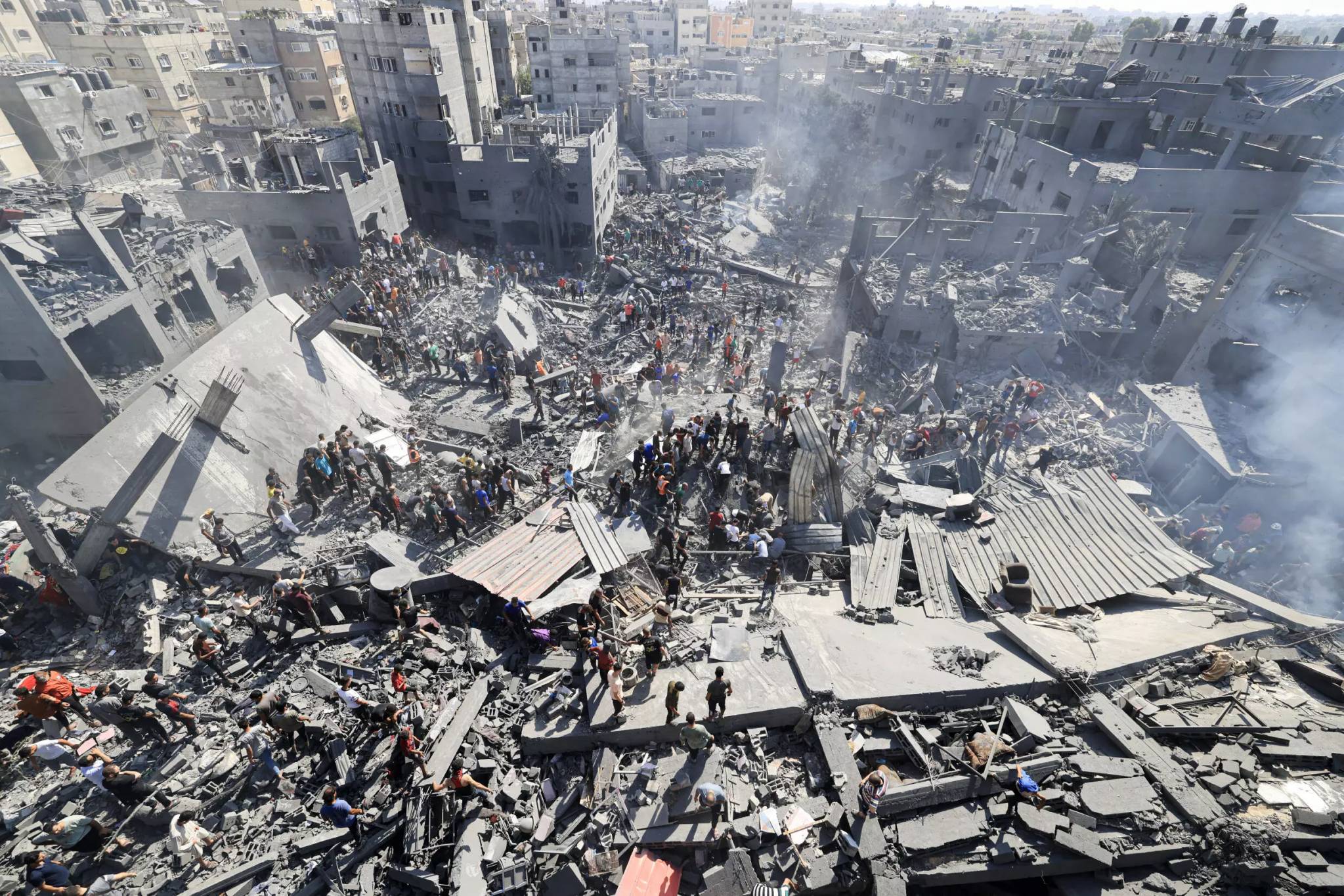 في اليوم 20 للحرب على غزة
1900 مفقود تحت الأنقاض وحماس تدعو للزحف نحو رفح
حراك دبلوماسي صيني وروسي مكثف ومبادرة مرتقبة