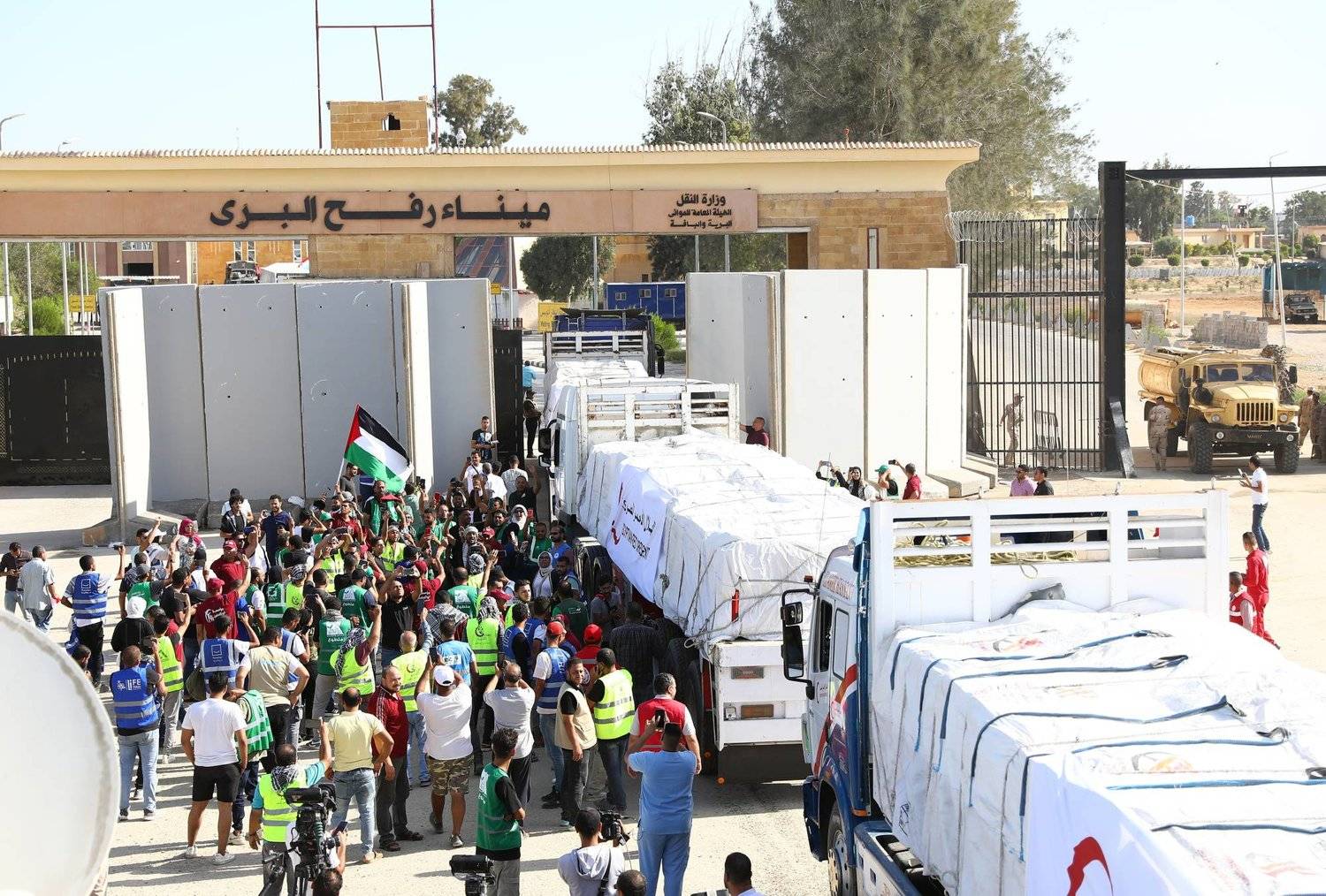 اليونيسيف يشرح سبب بطء دخول شحنات المساعدات إلى غزة
