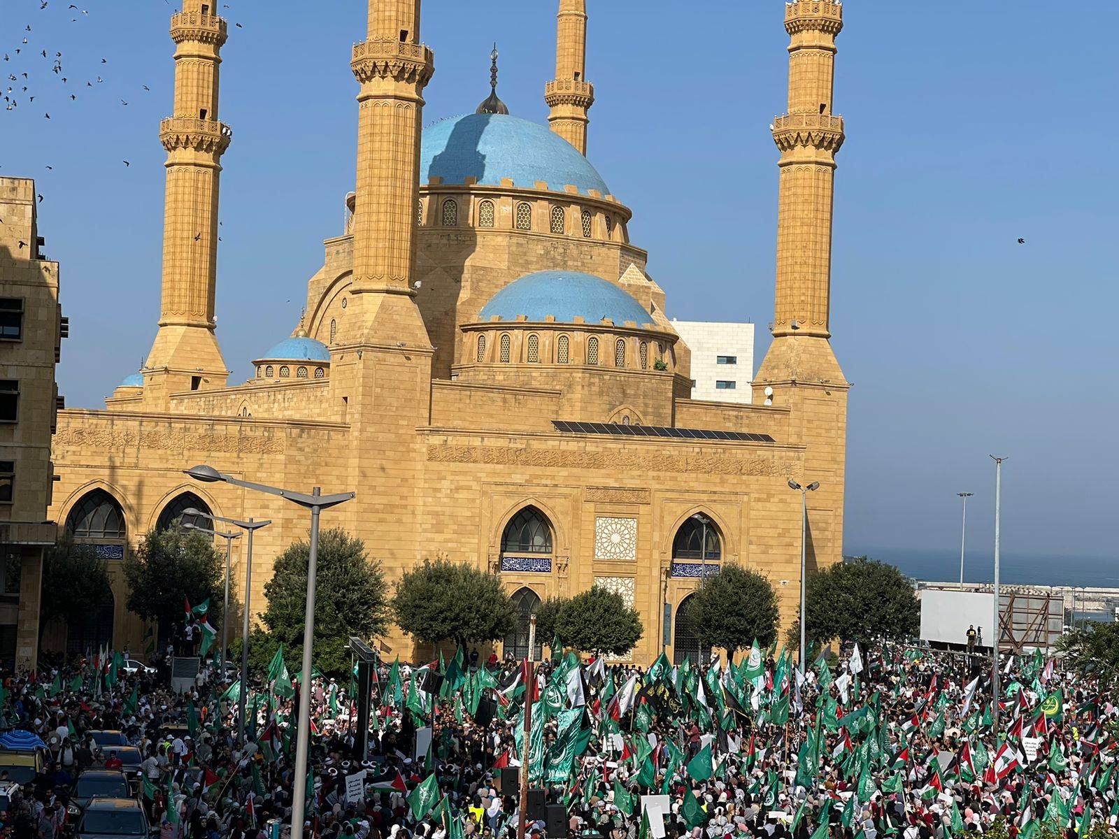 وقفات تضامنيّة مع الشعب الفلسطيني دعماً لغزة
والكلمات دانت الصمت العربي تجاه الإبادة الجماعيّة