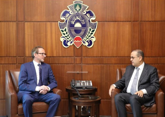 البيسري عرض مع سفير بولندا
سُبل التنسيق بين سفارته والأمن العام