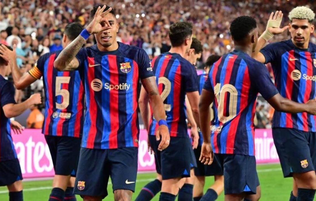 خسارة الكلاسيكو أمام ريال مدريد
تُعكر احتفالات برشلونة بعد "المعجزة"