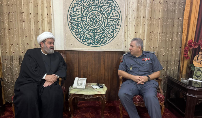 المفتي عبد الله استقبل
قائد جهاز أمن السفارات