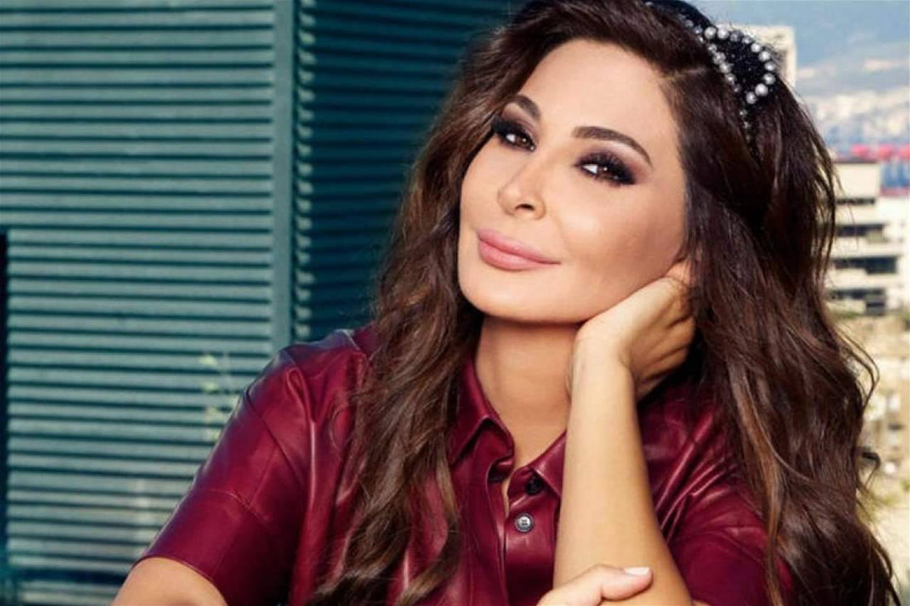 نضال الاحمدية تسرب تسجيلا صوتيا لـ اليسا بعد غنائها في ظل احداث فلسطين: لما بابا مات كان عندي جولة بأميركا