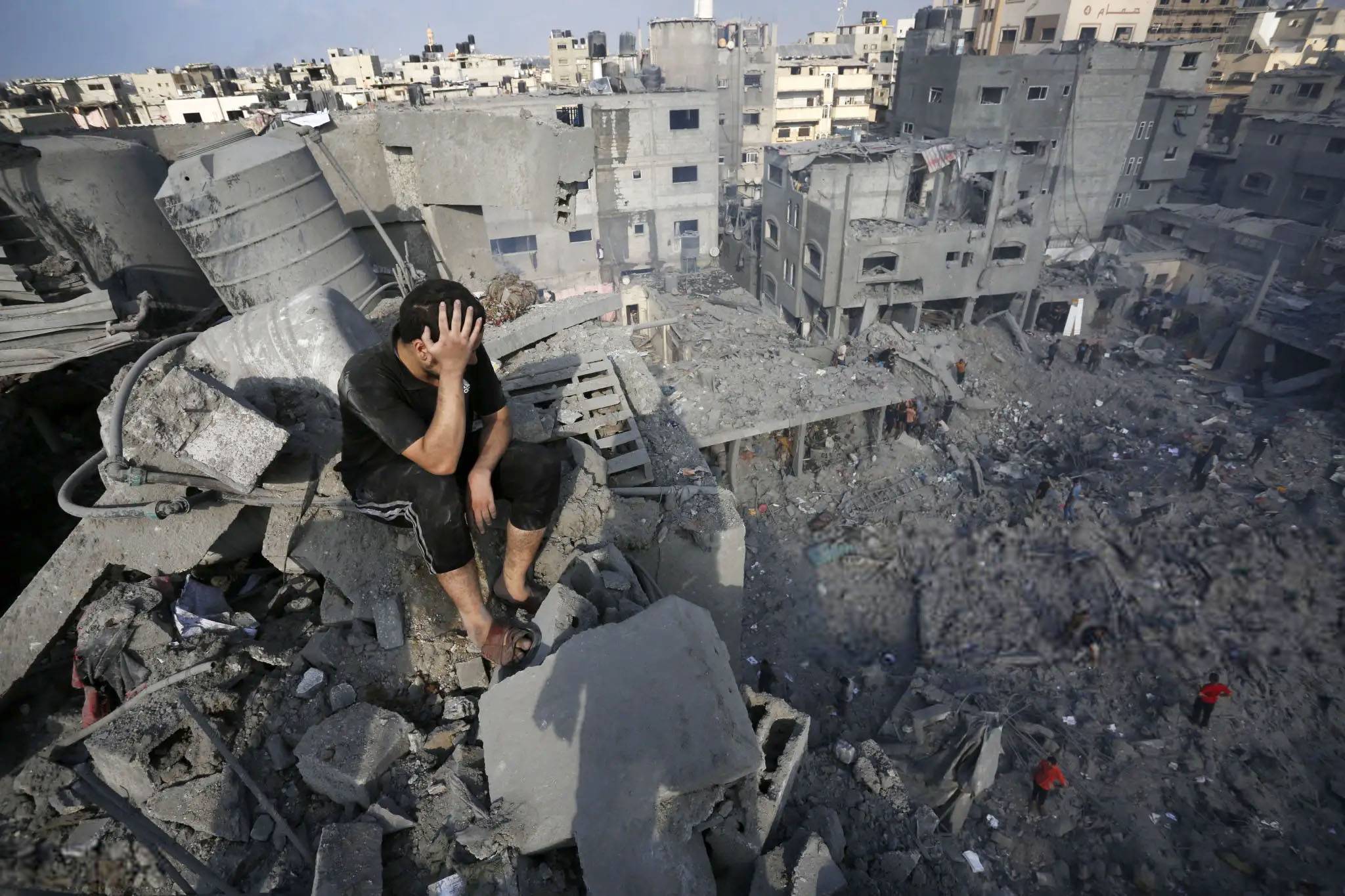 الحرب على غزة: 25 الف طن من المتفجرات و 9000 شهيد
حماس تؤكد فشل الاستراتيجية الاسرائيلية... غالانت: تلقينا ضربة قاسية