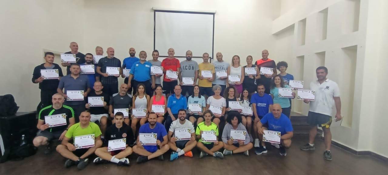 اميل جبور وجوني اللقيس حاضرا
في دراستين للمدربين بالكرة الطائرة