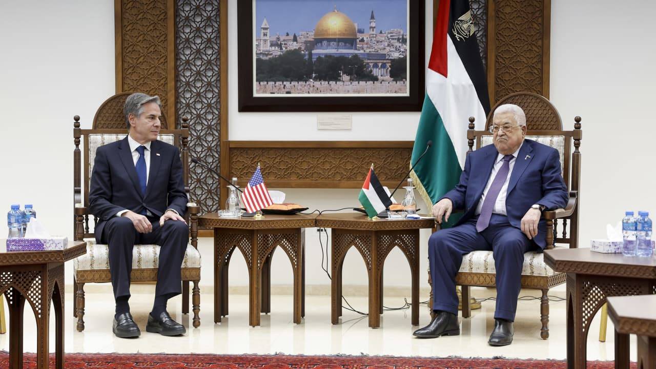 السفير الفلسطيني لدى بريطانيا يكشف: لقاء عباس - بلينكن كان متوترا