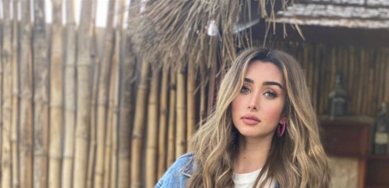 إليكم سر تواجد هنا الزاهد الدائم في إحدى الصيدليات