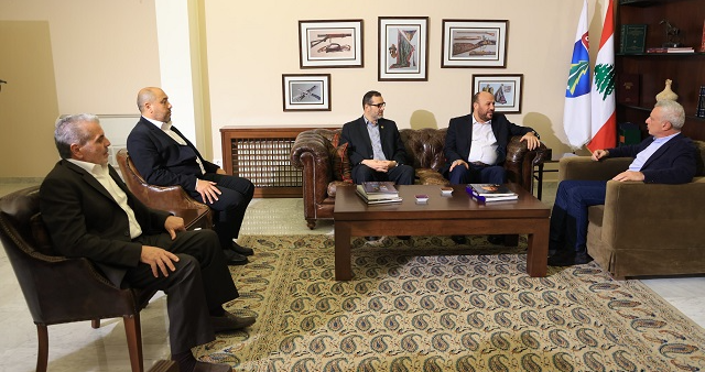 فرنجية التقى ممثل "حماس" في لبنان
و اكد ضرورة وقف العدوان على غزة