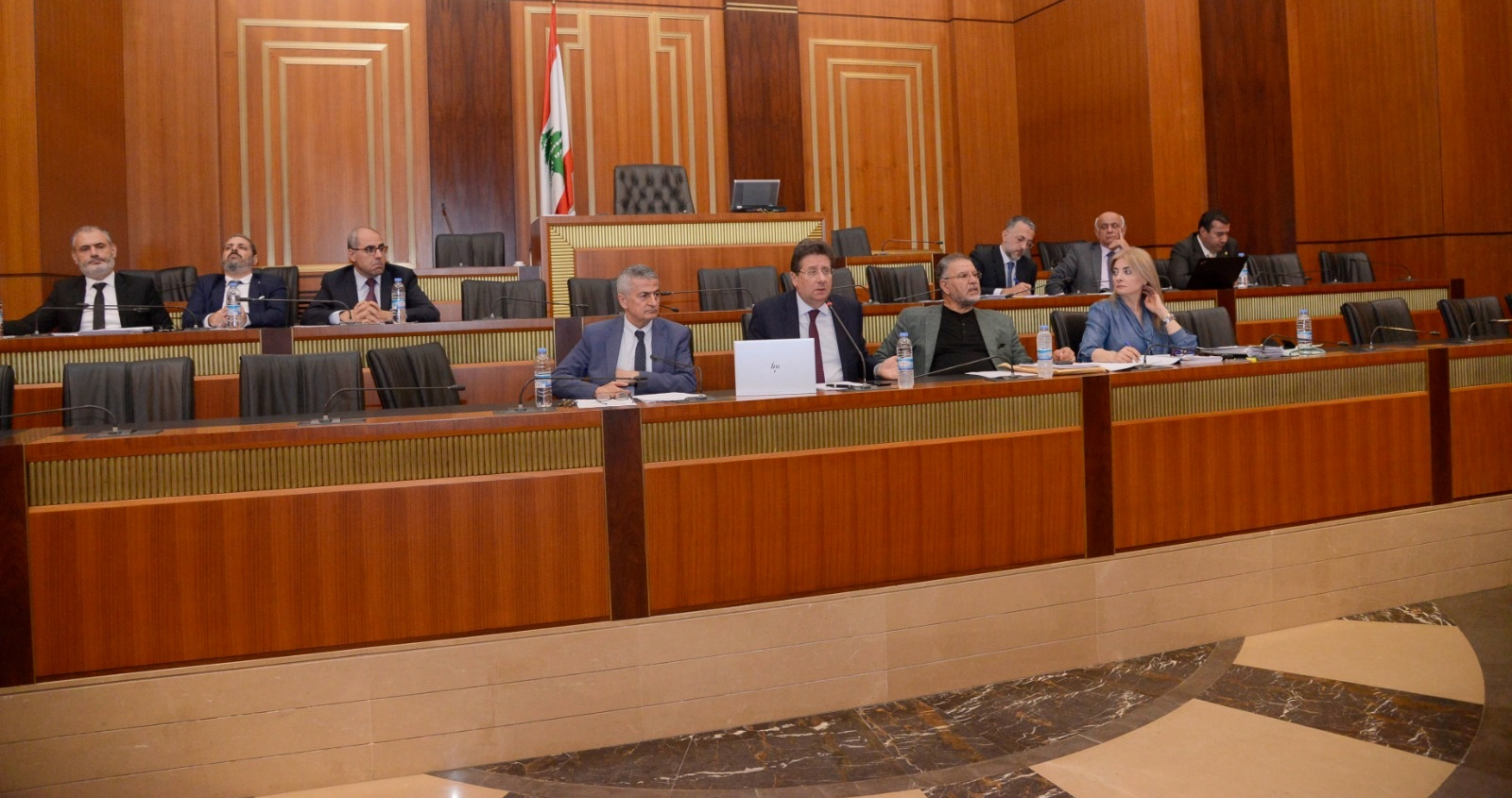 بعد تعليق وتعديل "لجنة المال" زيادات عشوائيّة
كنعان: المفيد ما نقوم به
لمنع صدور الموازنة الكارثيّة