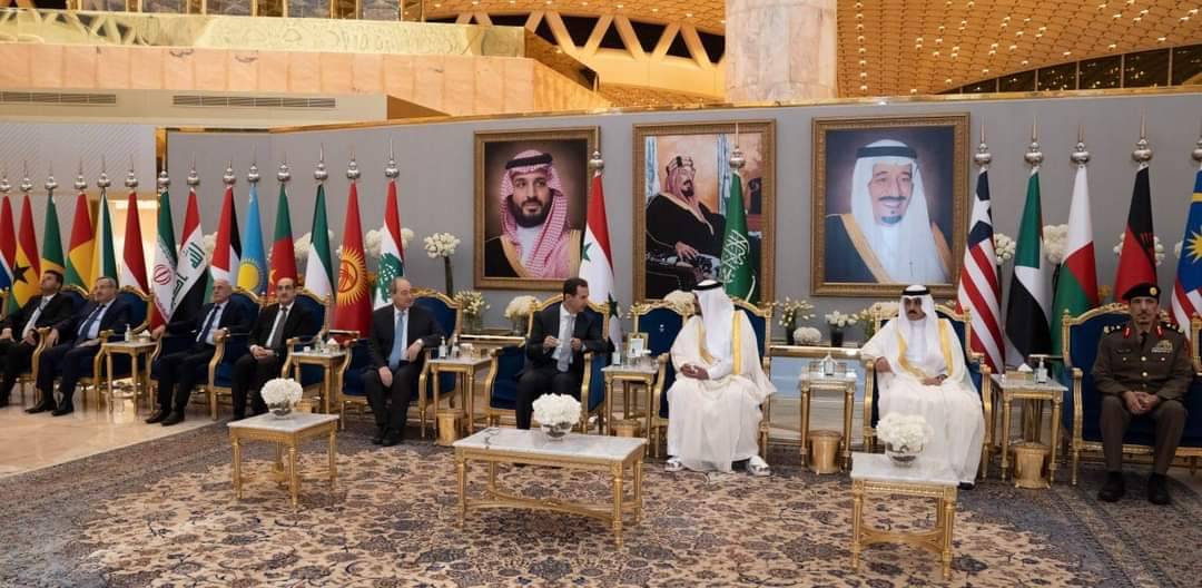 الأسد وصل الى الرياض للمشاركة في القمة العربية
«إسرائيل» ترد على استهداف ايلات بقصف أهداف سورية