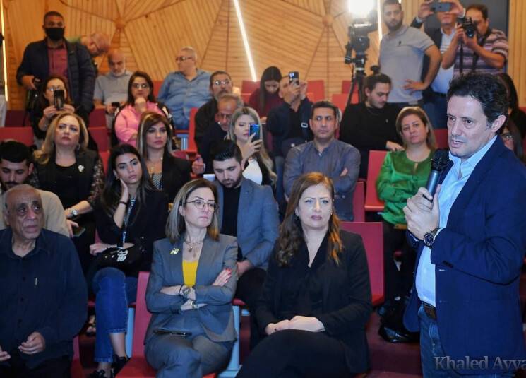 مكاري: عيون الإعلام كشفت
عدم موضوعيّة الإعلام الغربي