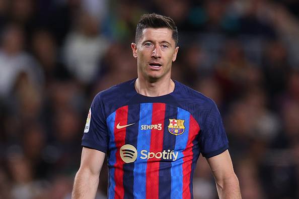 الصفقات والتجديدات... كيف يفكر برشلونة في ميركاتو 2024؟