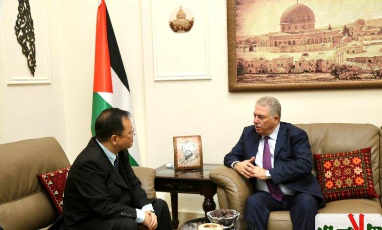 دبور عرض مع السفير الصيني التطوّرات
وتأكيد الالتزام بالقانون الدولي الإنساني