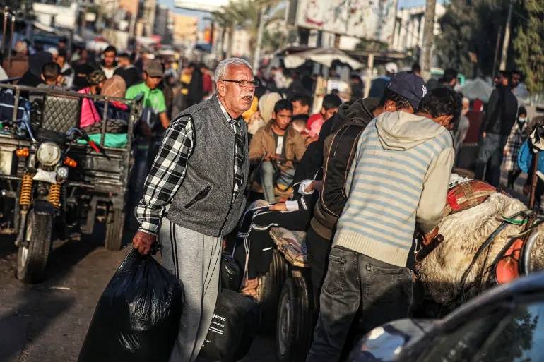 مع بدء الهدنة في غزة... حظر تجول  واستشهاد فلسطينيين شمالي القطاع وهدوء جنوبه
