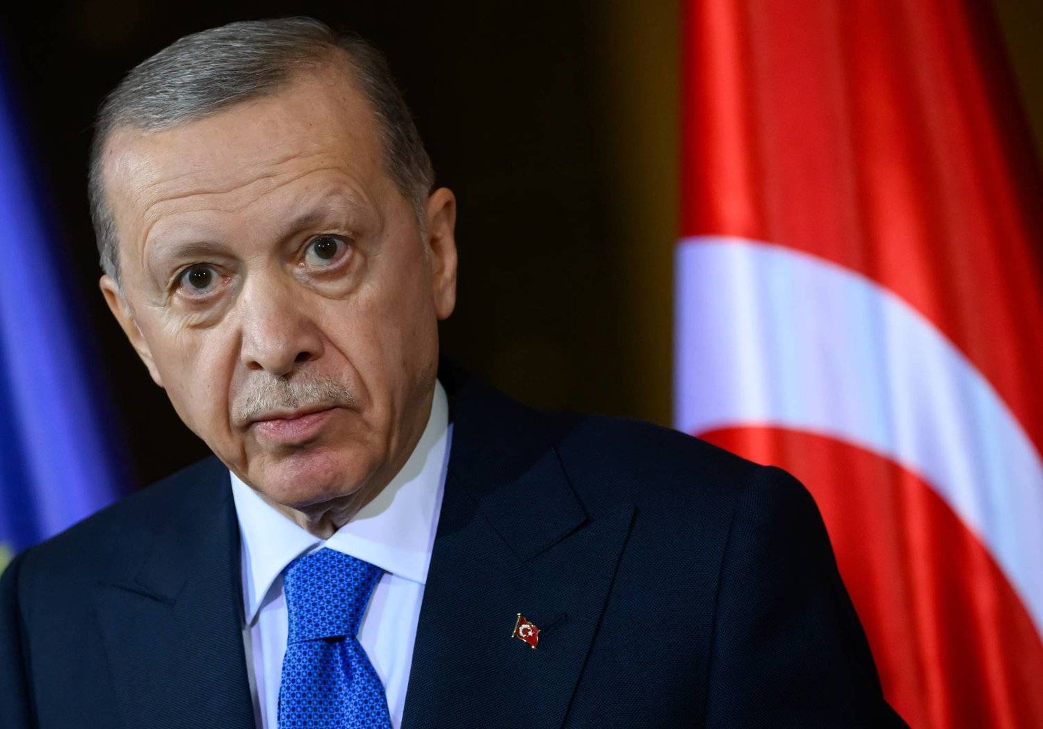 أردوغان من الجزائر: وجود أسلحة نووية لدى 