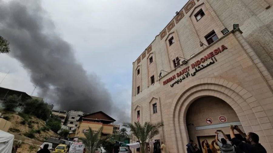 إخراج مئات الجرحى من المستشفى الإندونيسي إلى جنوب القطاع