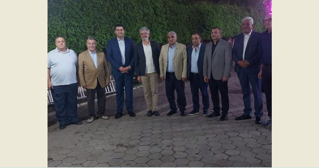 الحاج حسن بحث مع نظيره المصري

في تبادل السلع الزراعية والامن الغذائي