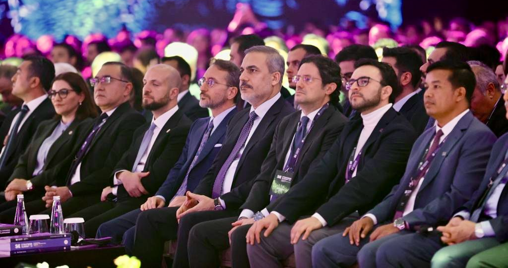 شارك بافتتاح القمّة الدوليّة للاتصال الاستراتيجي
مكاري: ندين قتل "إسرائيل" للصحافيين اللبنانيين