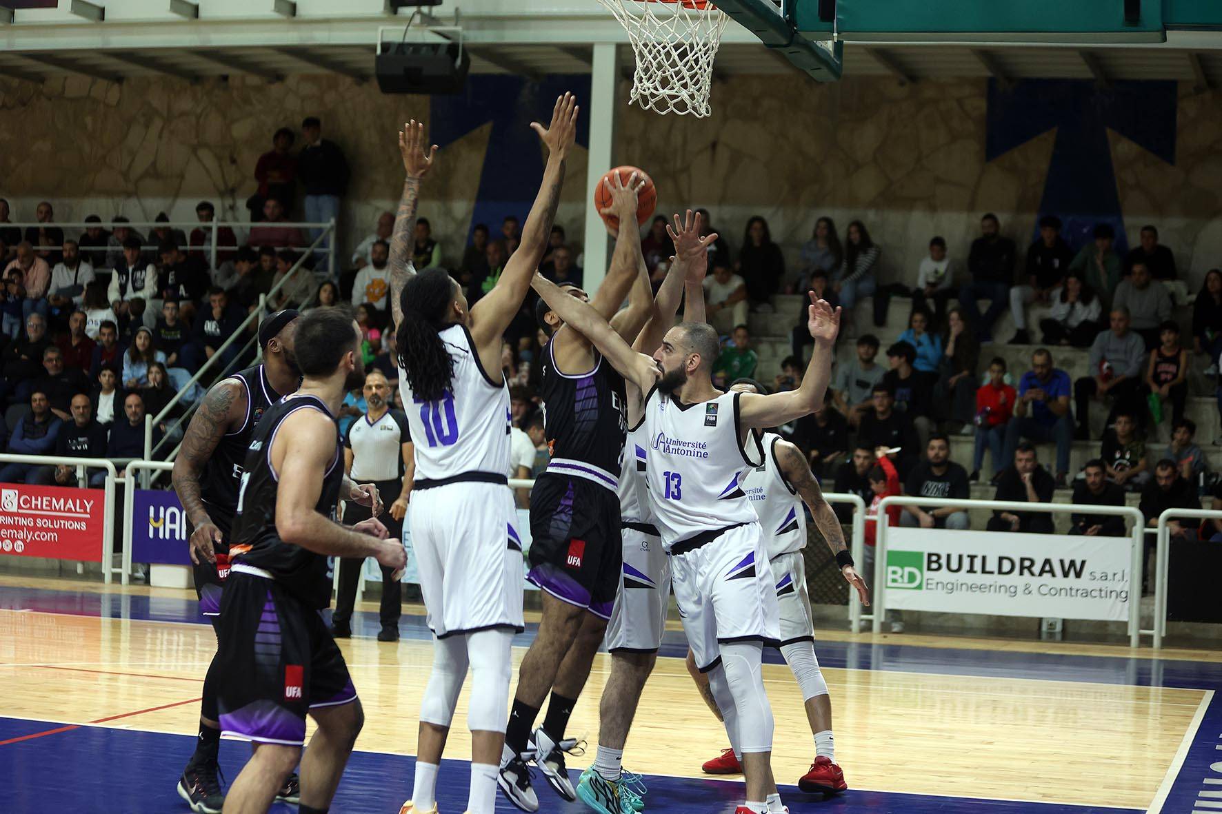 بيروت يستعيد توازنه على حساب الأنطوني (89-83)