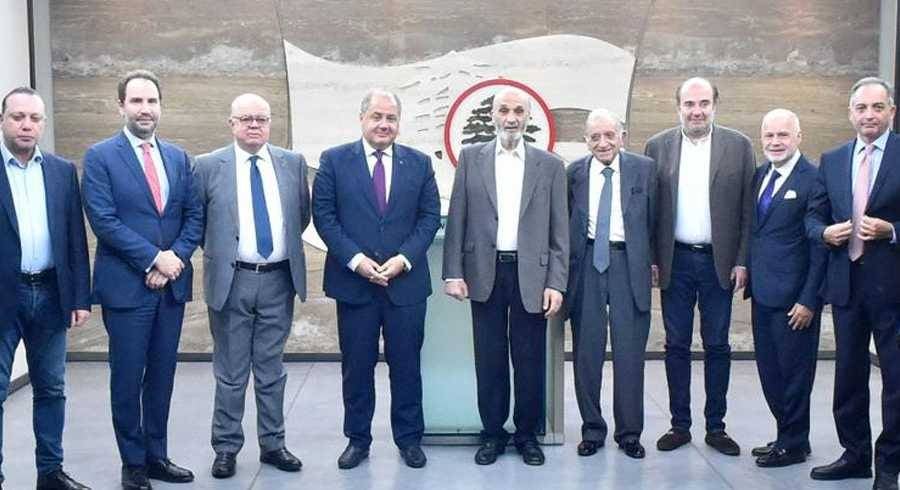التطورات السياسية والاقتصادية محور لقاء جعجع وحركة "التجدد للوطن"