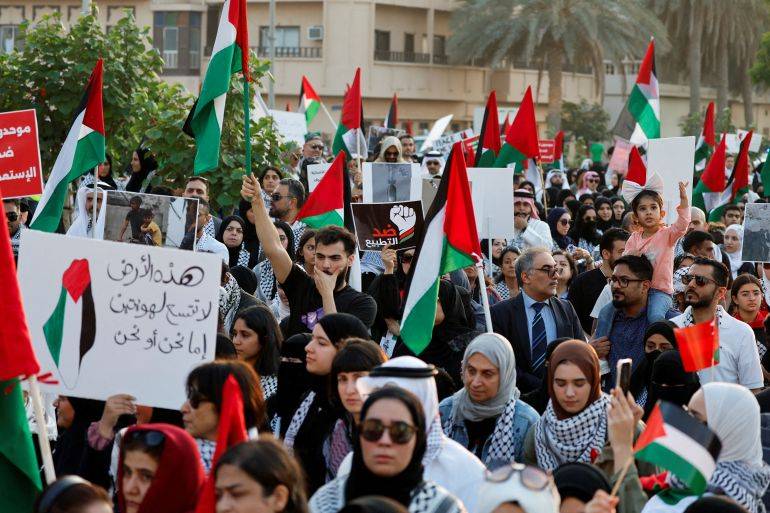 واشنطن بوست: حرب "إسرائيل" على غزة عقدت جهود أميركا لتوسيع نطاق التطبيع مع الدول العربية الخليجية