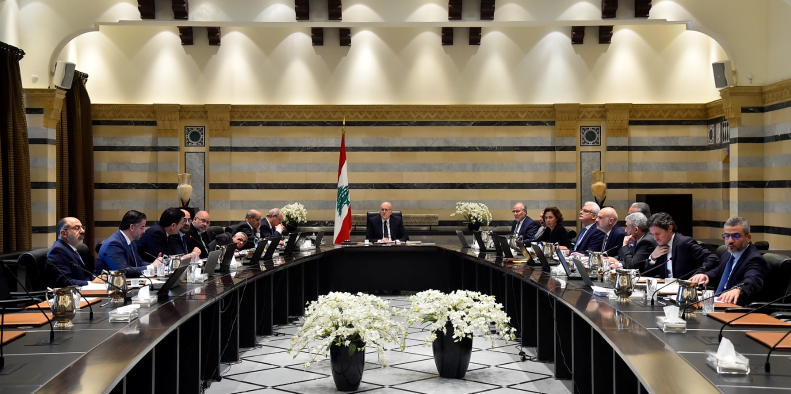 مجلس الوزراء أرجأ بند إعادة هيكلة المصارف... وكلّف "الإتصالات" إعداد دراسة بشأن "ستارلينك"