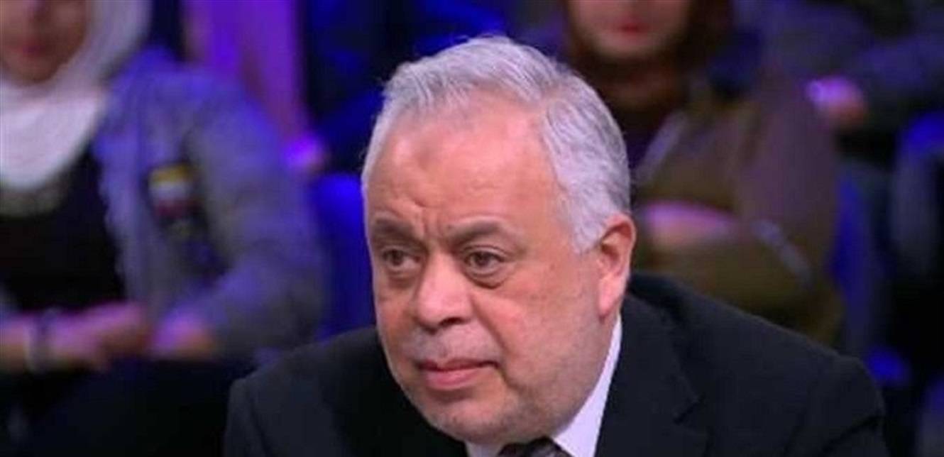 أزمة مفتعلة وتحدٍ لقرارات أشرف زكي.. ما القصة؟