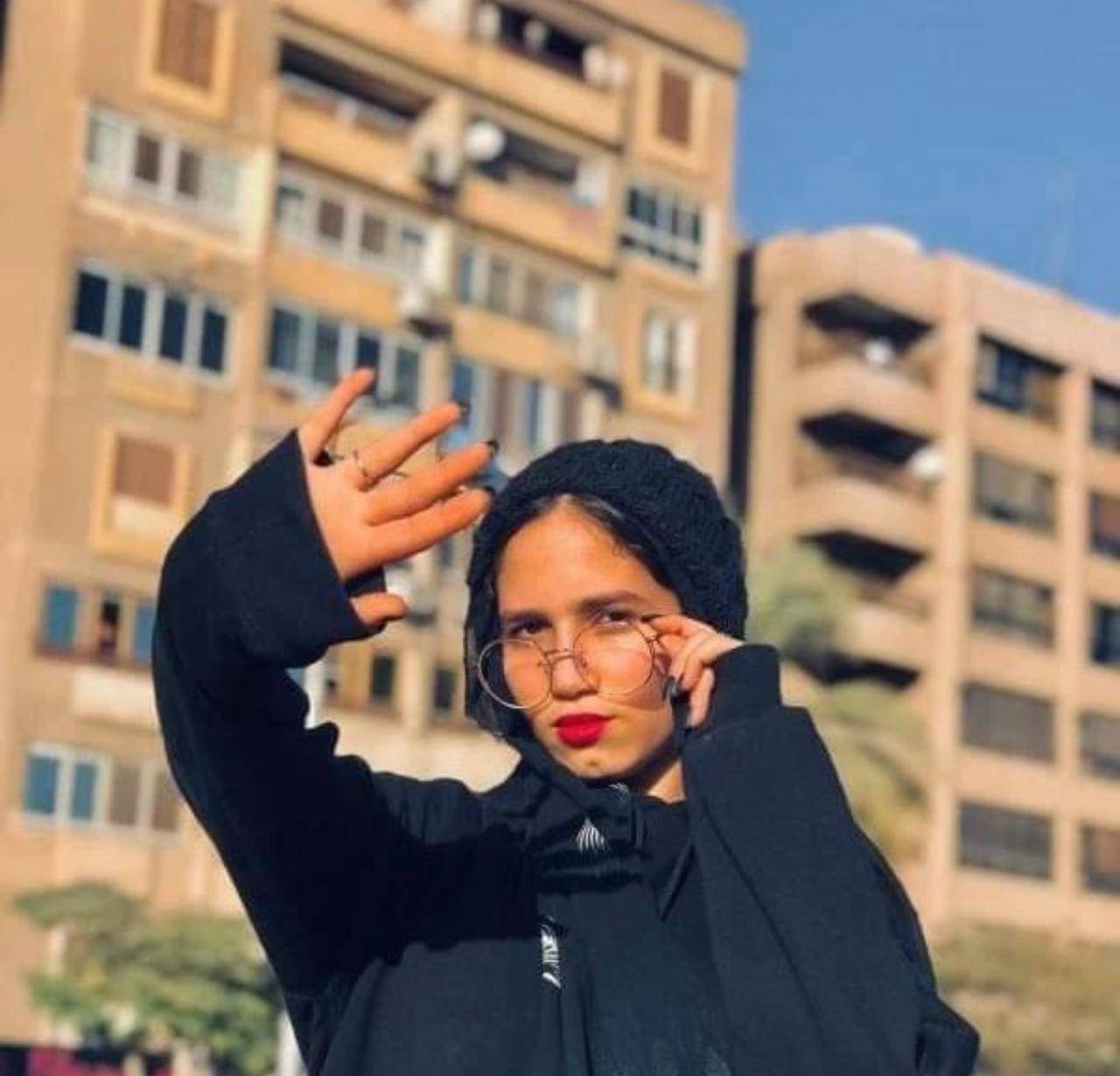 نيرة عمرو تشارك فى فيلم "حياة باهتة"