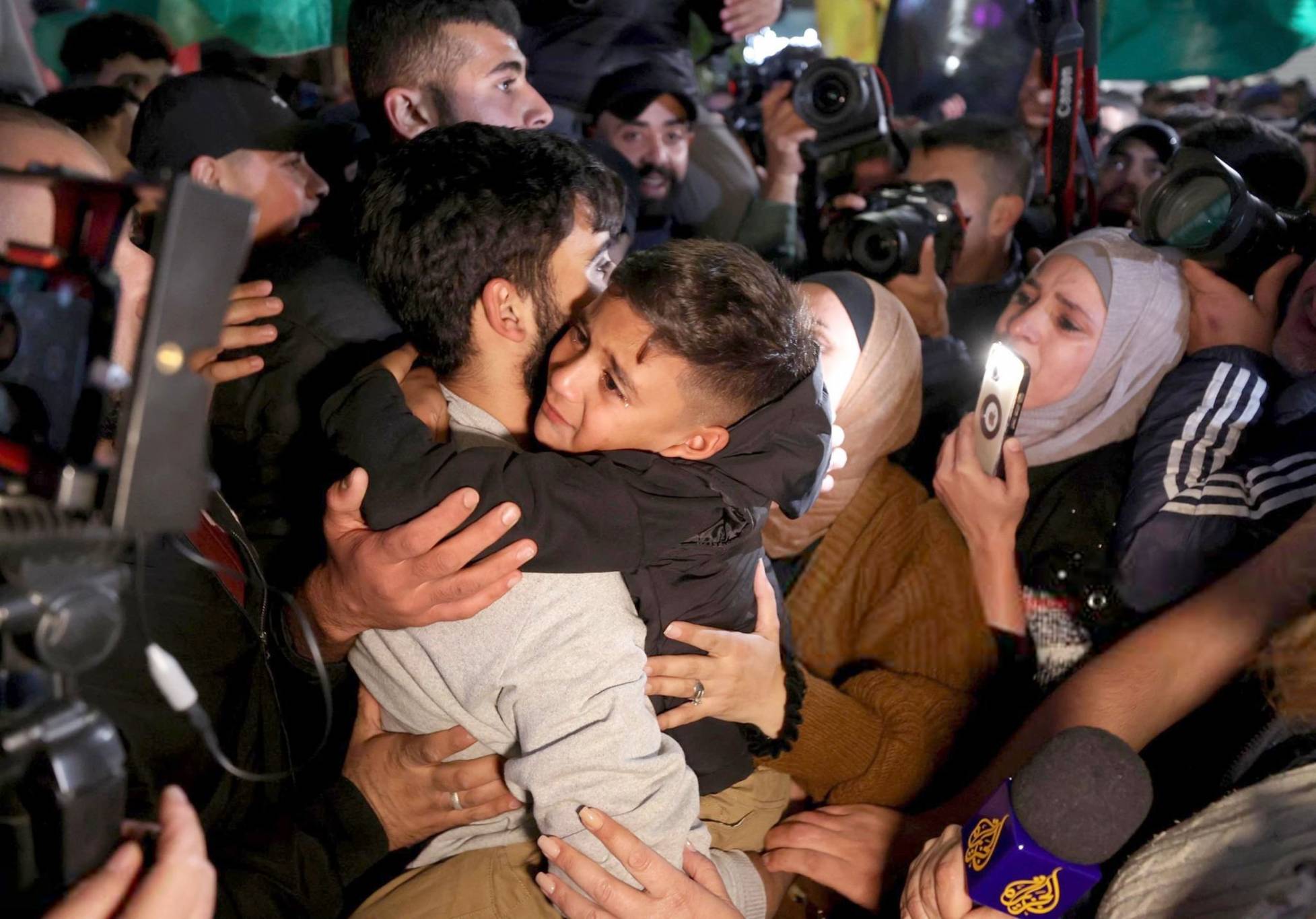 تكثيف الجهود الدوليّة لتمديد الهدنة في غزة
العدو الإسرائيلي يُصعّد في الضفة الغربيّة... والحوثيّون يحتجزون ناقلة نفط يملكها «إسرائيلي»
لودريان في لبنان ماذا في جَعبته؟ الآفاق مفتوحة على كلّ الاحتمالات الرئاسيّة