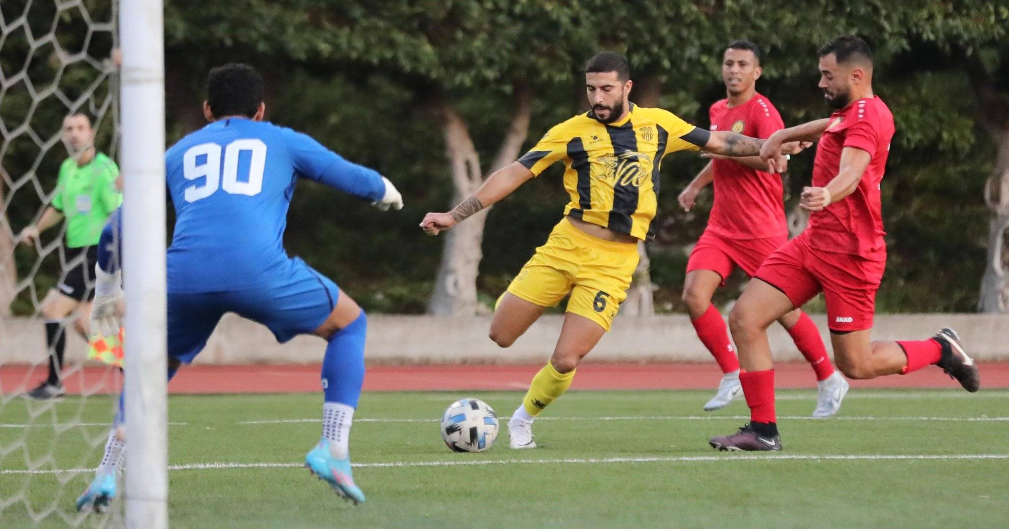 العهد يطارد النجمة والأنصار يضمن مقعده في سداسية البطل