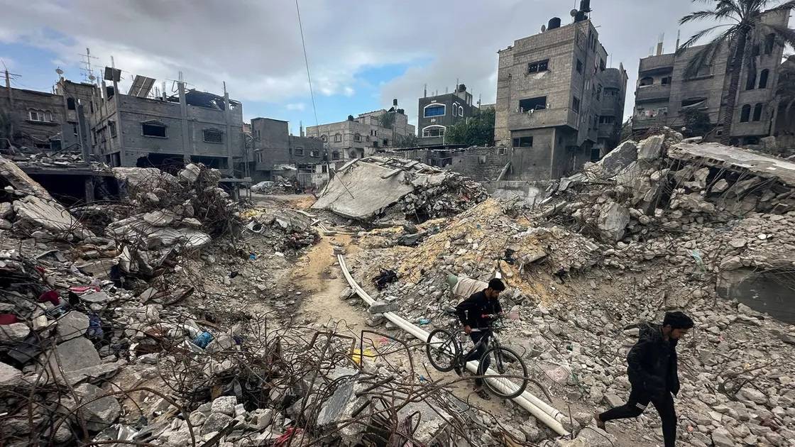 زوارق حربية "إسرائيلية" تقصف جنوب غزة