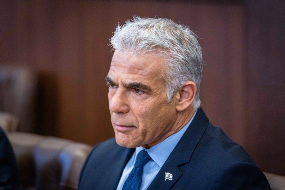 "يواصل القيام بكل الأخطاء"... رئيس المعارضة "الإسرائيلية" يطالب نتنياهو بالتنحي فوراً عن منصبه