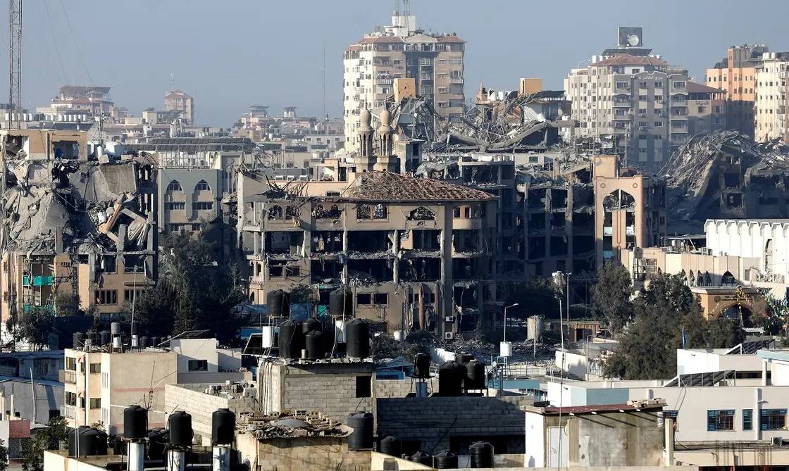 معارك عنيفة وقصف مدفعي على غزة... وعدد قتلى جيش العدو يتخطى الـ100