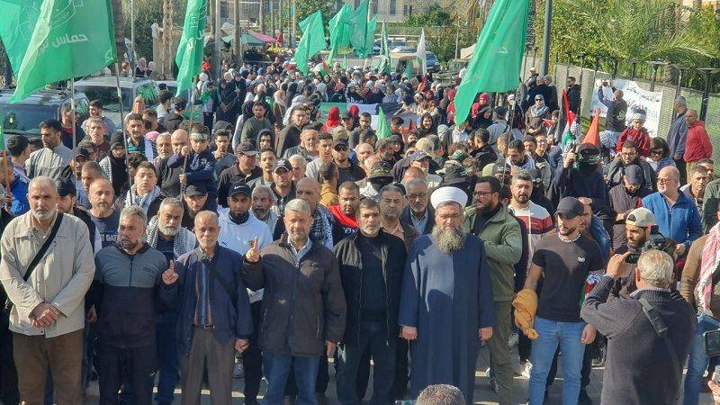 وقفات تضامنيّة في بيروت وصيدا نصرة لغزة
والكلمات دعت لوقف العدوان الإسرائيلي وفك الحصار