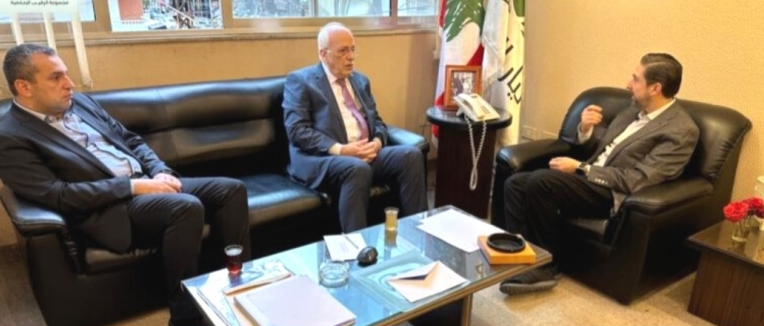 كرامي بحث مع ناجي سبل
مساعدة أهالي مدينة طرابلس