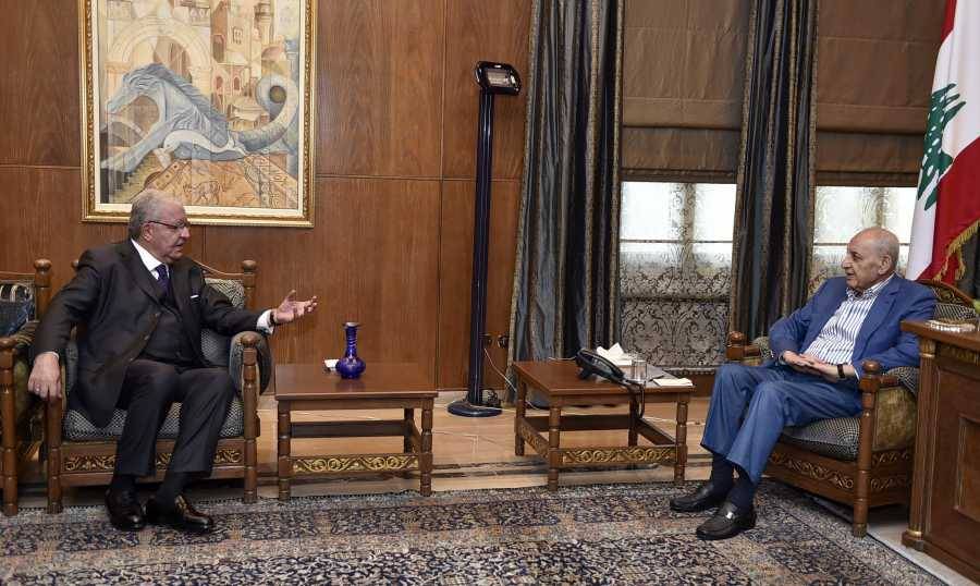 بري تابع الأوضاع
مع المشنوق وطوق