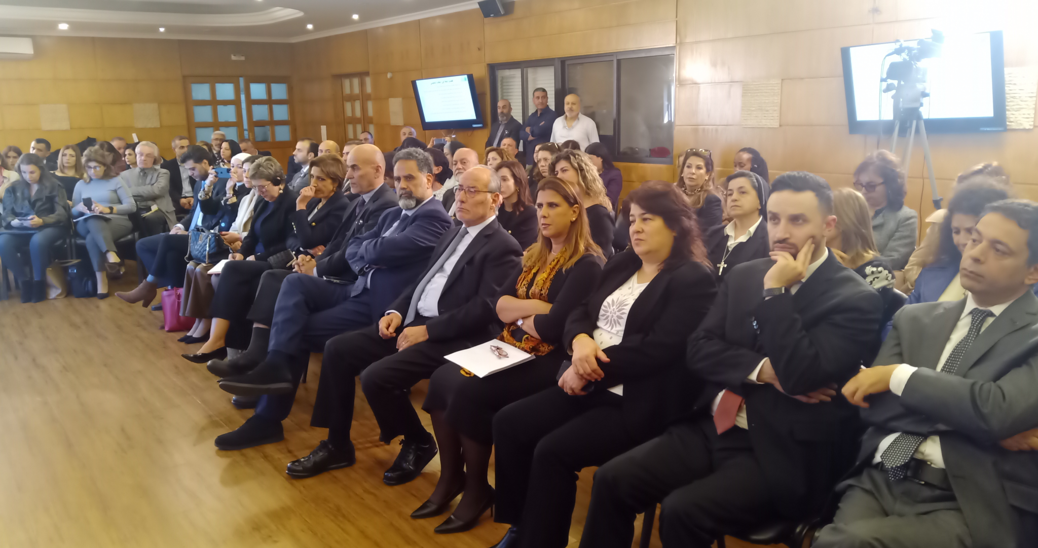 أطلق "ثينك تانك البحث والابتكار التربوي الوطني" والتقى زواراً
الحلبي: أهلاً وسهلاً بكلّ أصحاب الكفاءات
لننجح في محاكاة التكنولوجيا والذكاء الاصطناعي