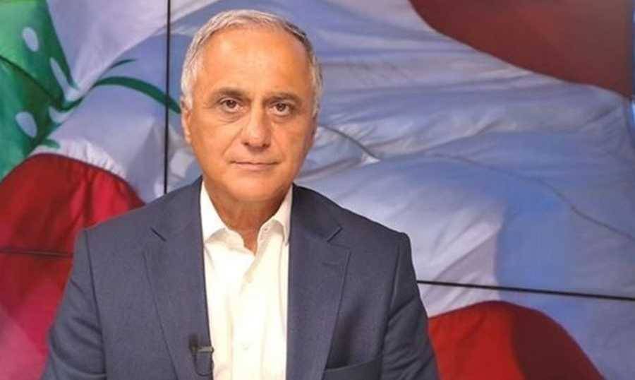 أبو ناضر: بدل نفقات سفر
الرسميين كان الأجدى صيانة المطار