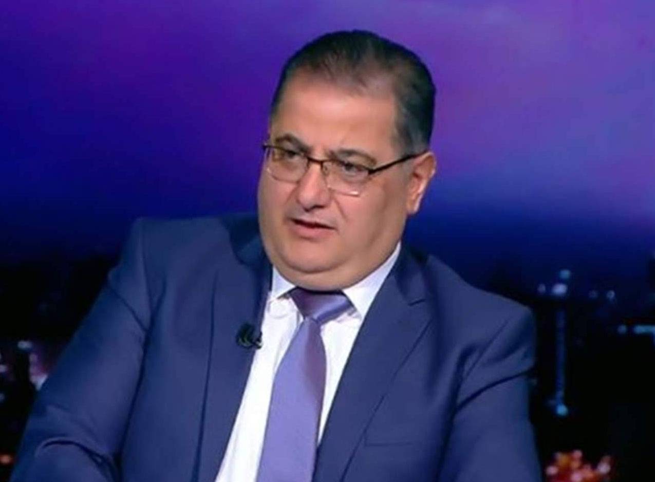 "لا يمكن الطعن بالقانون إذا كان مراعياً للقواعد الدستوريّة"
الخبير الدستوري مالك لـ "الديار": إذا قرّر البرلمان التمديد لقائد الجيش
لن يكون فراغ يسمح لوزير الدفاع بتسليم مهام القيادة لأيّ ضابطٍ