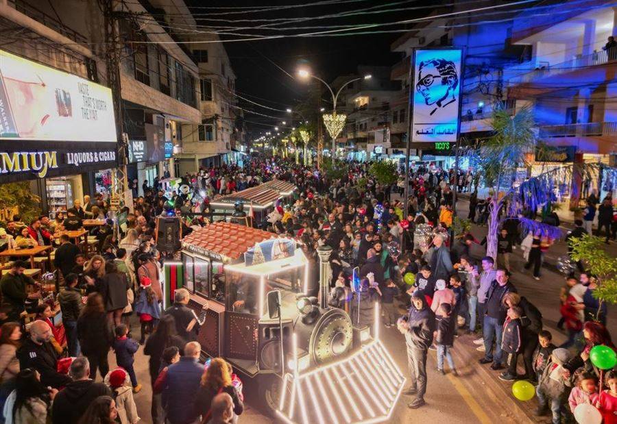 أجواء ميلاديّة... ريسيتالات وإضاءة شـجـرة العيد في عدد من المناطق
الكلمات شدّدت التمسّك بالأرض وعدم تركها مهما علت التضحيات