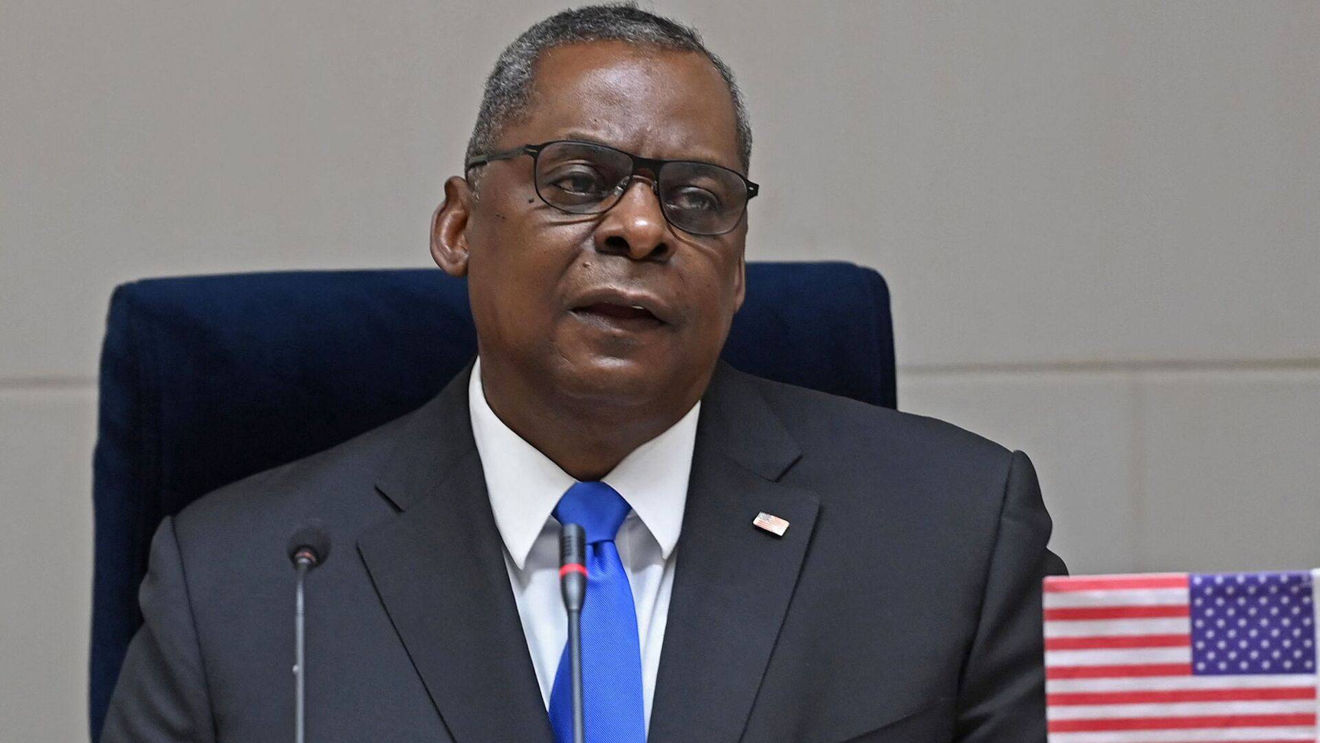 أوستن: سنقود قوة بحرية متعددة لإعادة حرية الملاحة إلى البحر الأحمر